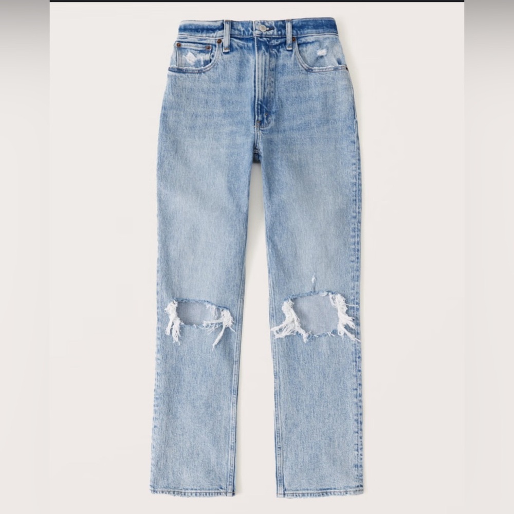 Abercrombie and Fitch “The 90s Straight Ultra High Rise Jeans”. Size 31/12 LONG